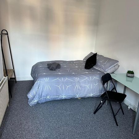 Tiye Estates Short Stay Stoke-on-Trent Exterior foto
